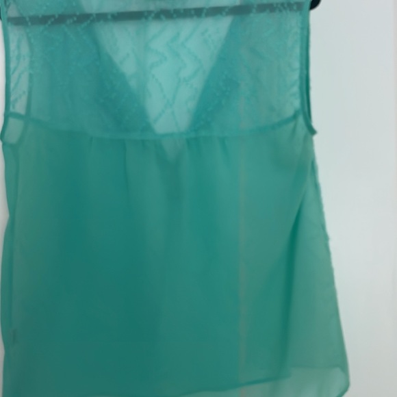Women sheer green blouse Size Medium - Picture 2 of 5